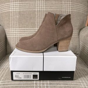 Dolce vita taupe booties